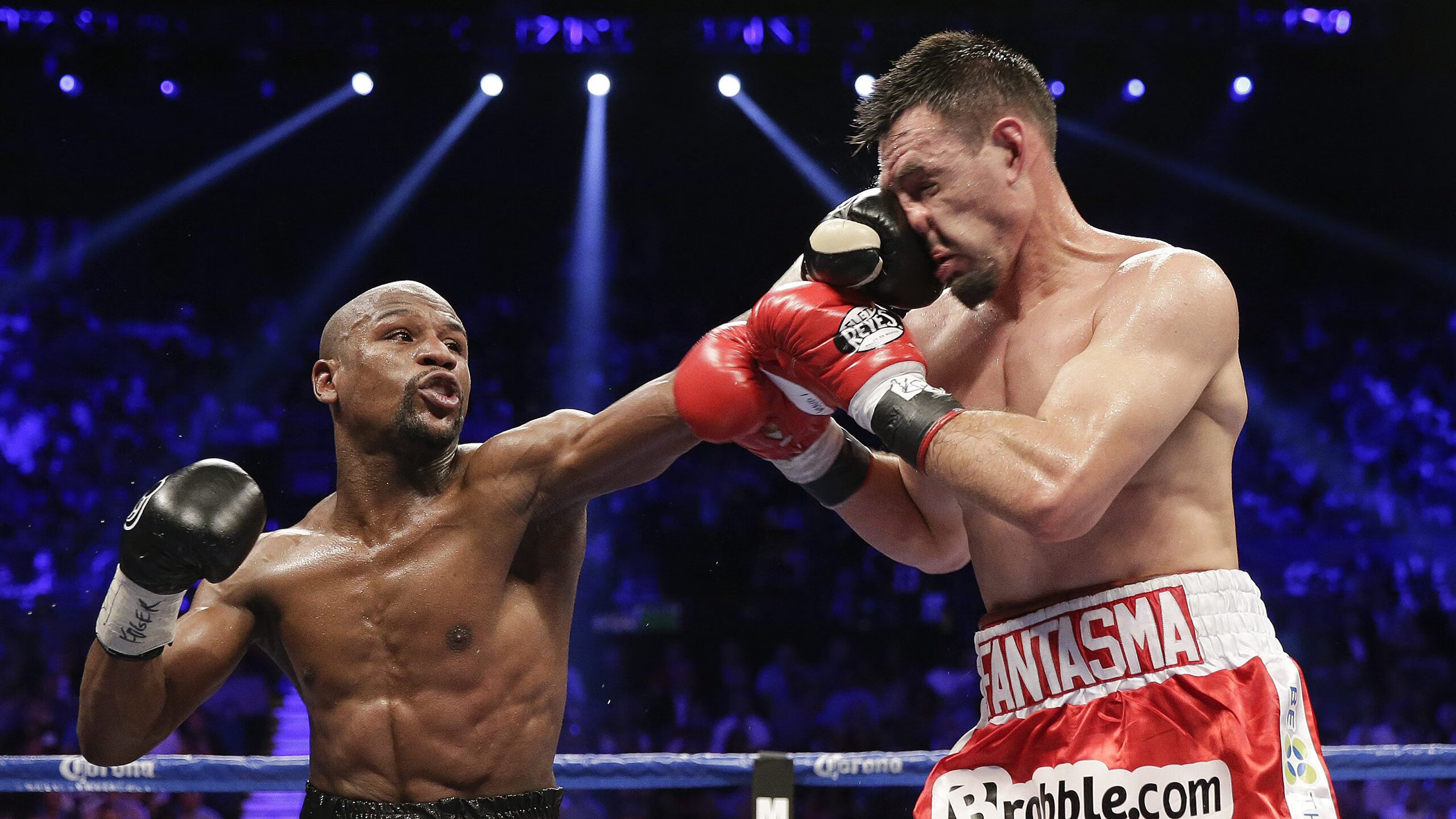 东决关键战焦点战，那不勒斯打穿玻利维亚—足球战术与地理神话的碰撞